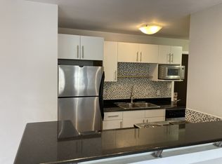 706 15th Ave SW #302, Calgary, AB T2R 0R7