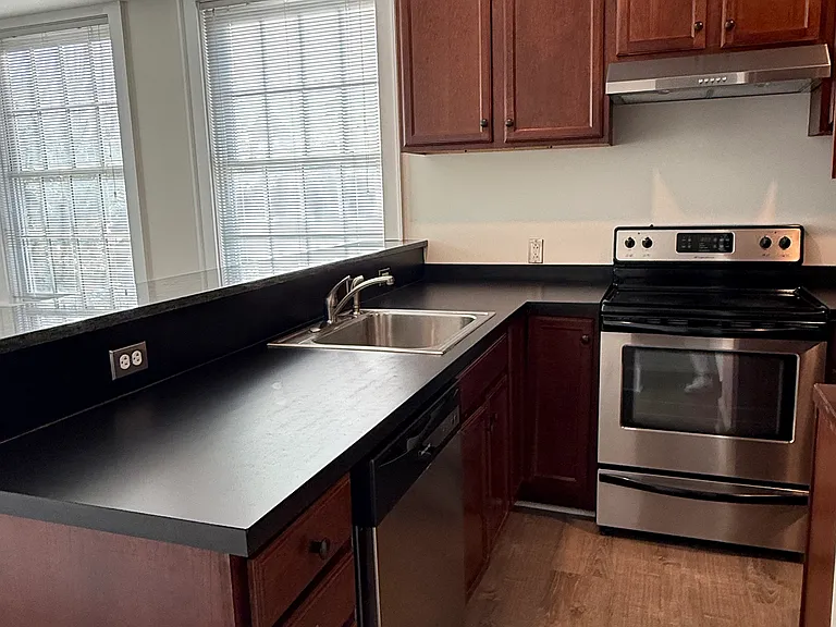 3 Lafayette St #3 — Photo 4