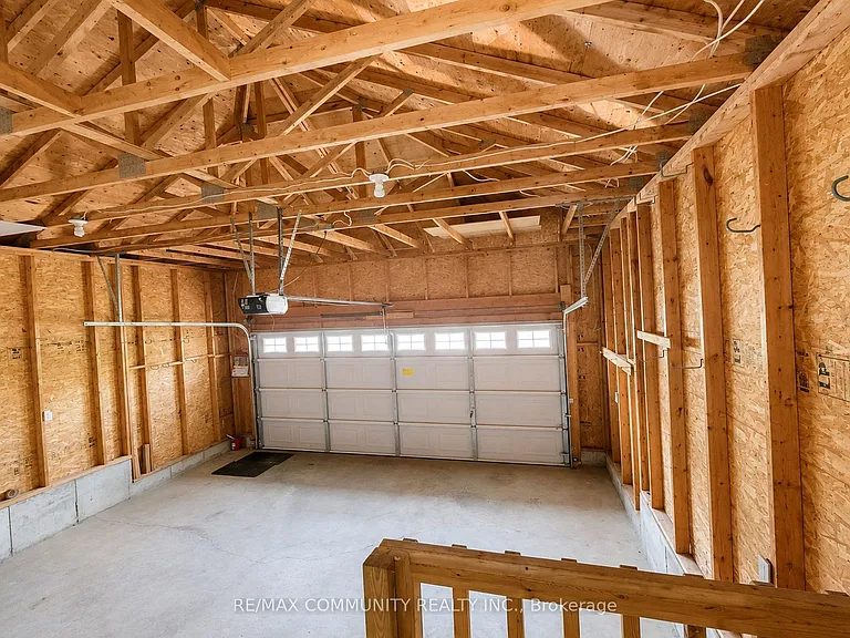 24 Sunshine Ln — Photo 23