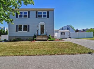 5 W Diane Rd, Peabody, MA 01960