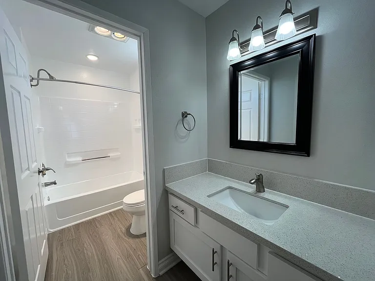 14056 Valleyheart Dr. — Photo 35