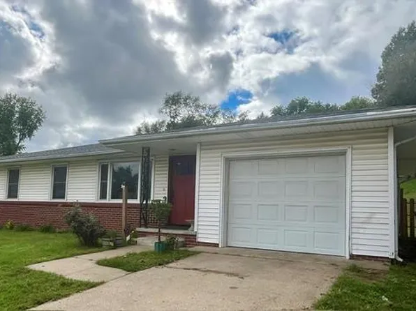 2002 S 28th St, Saint Joseph, MO 64507