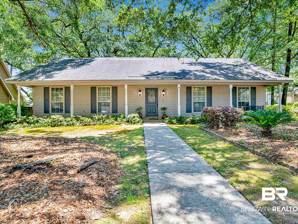 1st image of 121 Wild Oak Dr