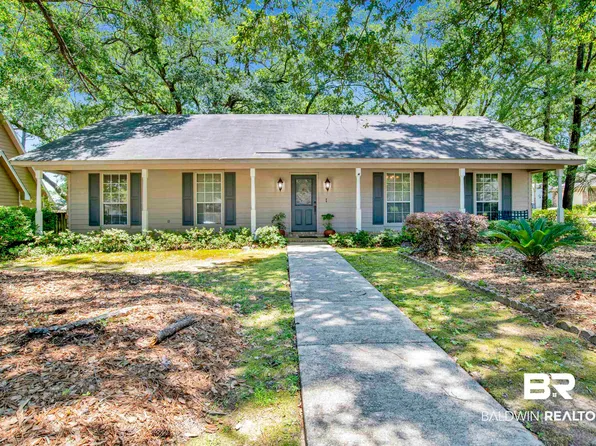 121 Wild Oak Dr, Daphne, AL 36526