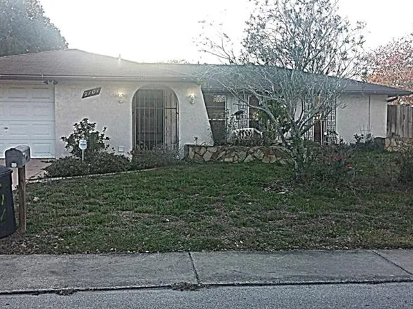 9101 Lunar Ln, Port Richey, FL 34668