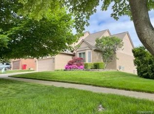 6665 Suffield Dr, Washington, MI