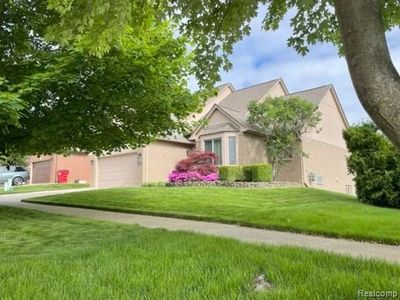 6665 Suffield Dr, Washington, MI, 48094