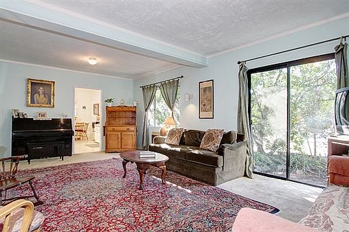 3rd image of 330 W Grandview Ave