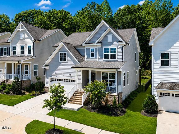 3rd image of 71 Highpointe Dr