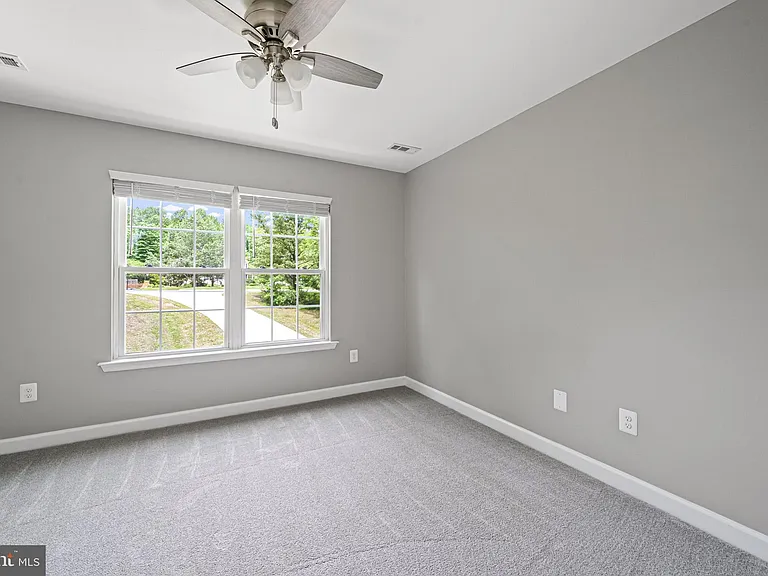 1525 Walters Ln — Photo 24