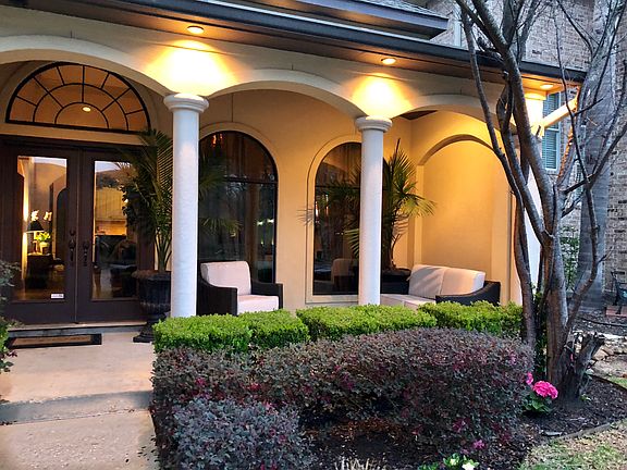 Front porch & house entry