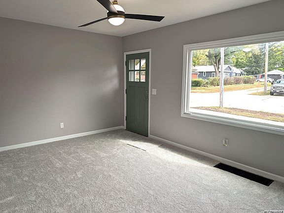 3rd image of 1008 N Hampshire Ave