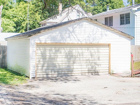 3rd image of 519 E Main St