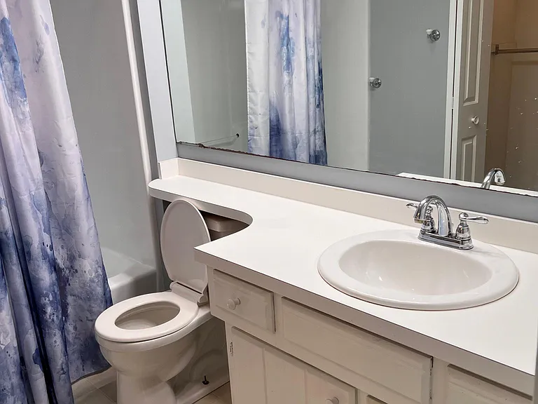 301 Bainbridge Dr #L — Photo 9