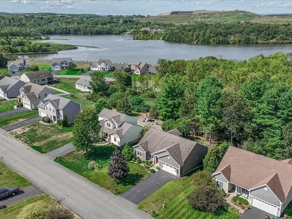 12 Widgeon Way, Waterford, NY 12188