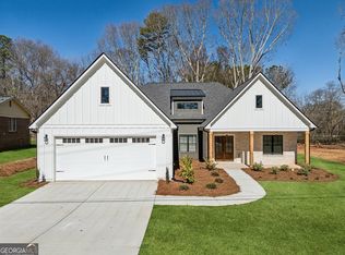 196 Red June Ln, Clarkesville, GA 30523