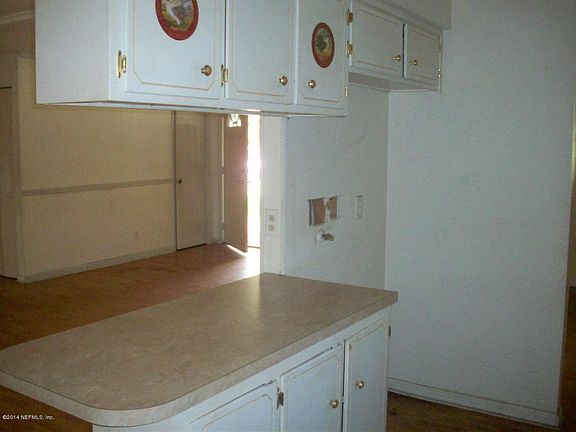 5th image of 518 Clermont Ave S