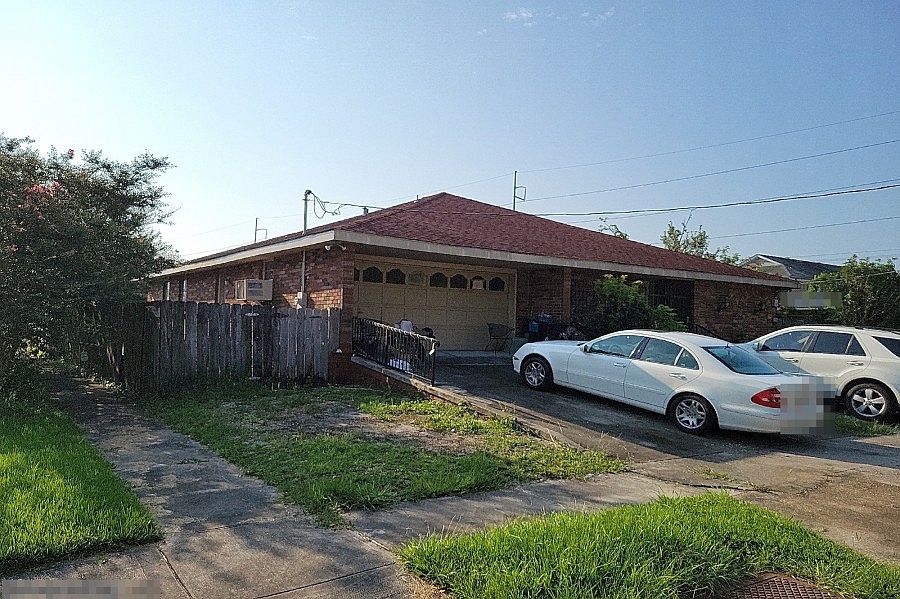 2nd image of 920 Taylor St