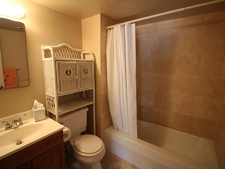 822 Island Ct — Photo 22