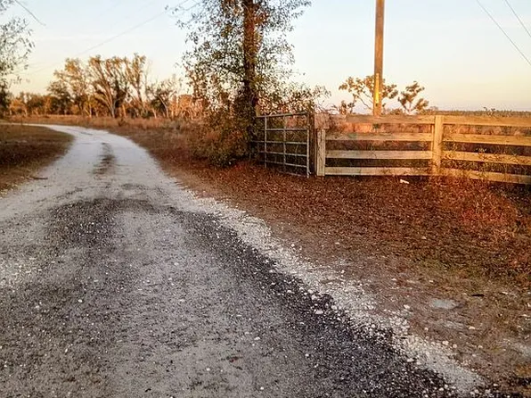 338 SE Natchez Trl, Lee, FL 32059