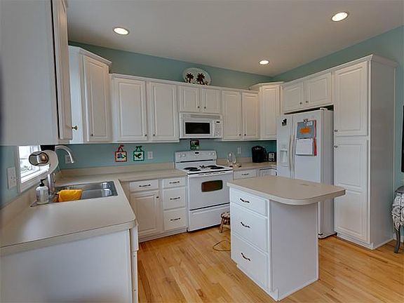 5th image of 495 E Buteo Dr