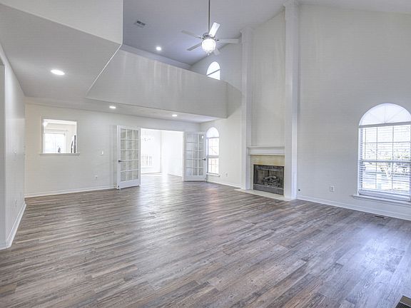 2nd image of 3117 Harborwood Dr