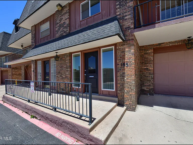 4800 N Stanton St #185 — Photo 1