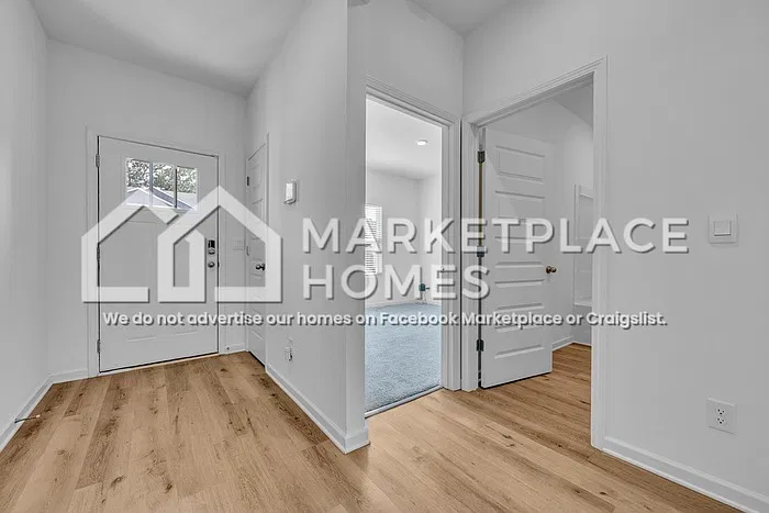 4 bed, 2.0 bath, 1774 sqft, $2,075 — Photo 3