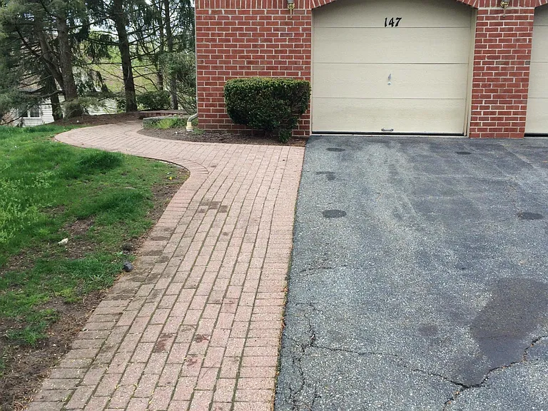147 Sunrise Dr — Photo 2
