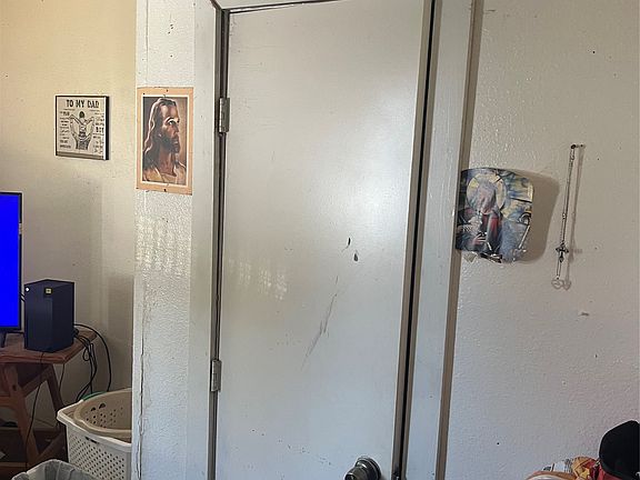 3rd image of 1304 Avenue A #A