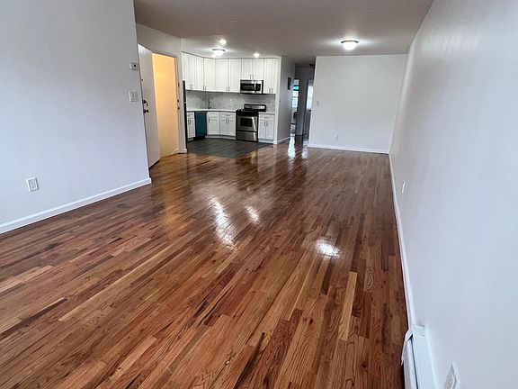 3rd image of 24053 68th Ave Floor 2