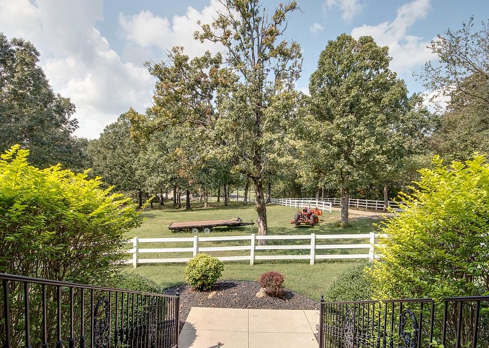 1st image of 2223 Fox Hill Dr