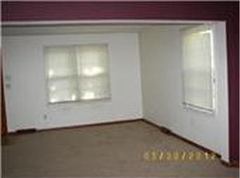 3rd image of 5812 Maywood Ave