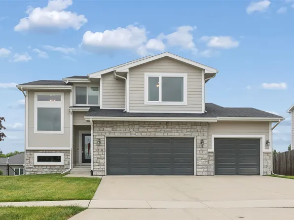 1210 S 11th St, Adel, IA 50003