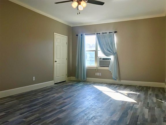3rd image of 250 W 26th St #A