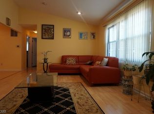 116 Falls Bridge Dr #116, Totowa, NJ 07512