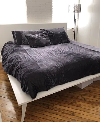 Rented by Carnegie Management Inc | media 4