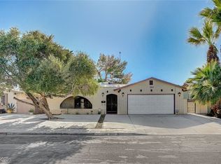 3527 Ruth Dr, Las Vegas, NV 89121