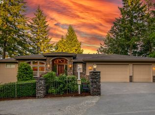 17900 Green Bluff Dr, Lake Oswego, OR 97034