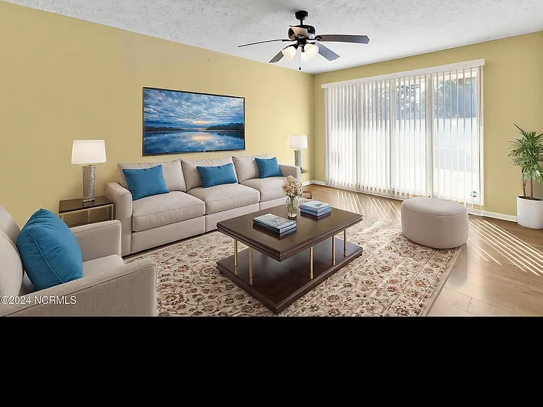 318 Bandera Dr — Photo 18