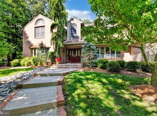 10 Oak Ridge Dr, Voorhees, NJ 08043