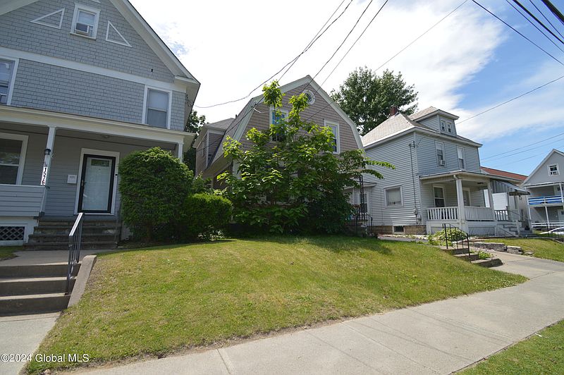 3rd image of 1572 Bradley Street