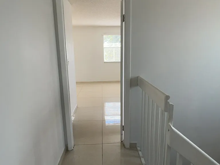 4021 SW 72nd Dr — Photo 8