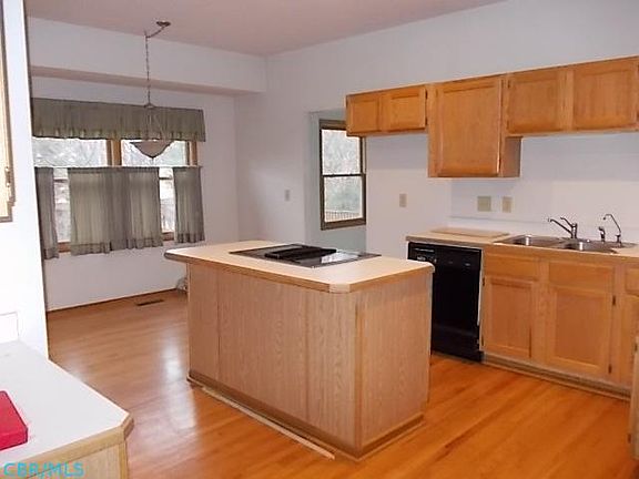 5th image of 765 Collingwood Dr