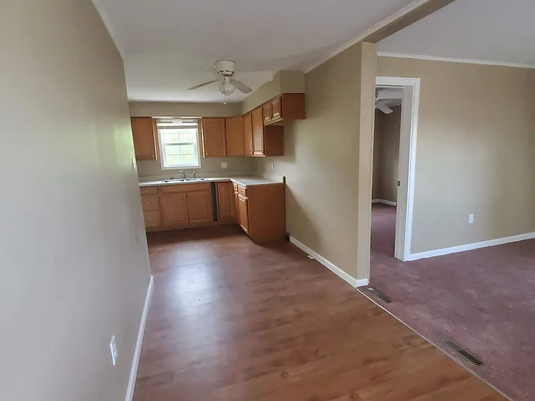 1331 Oaklawn Dr — Photo 6