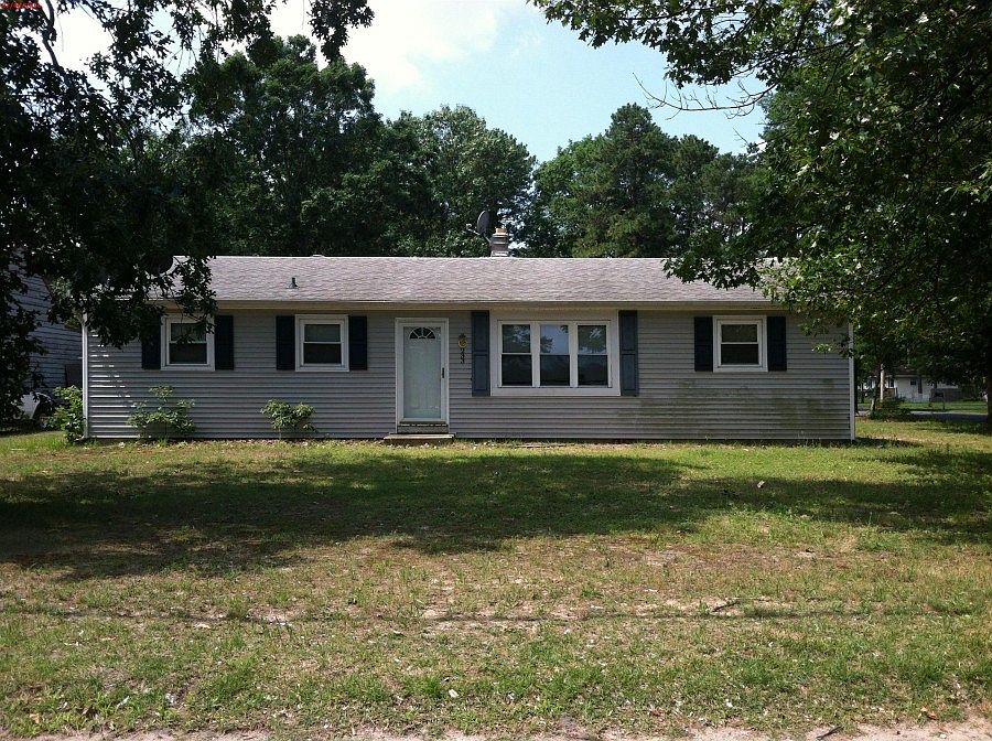 1st image of 233 E Collings Dr