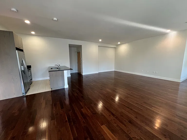 460A Harrison Ave #201 — Photo 4