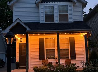 226 Heritage Ln, Carmel, IN 46032