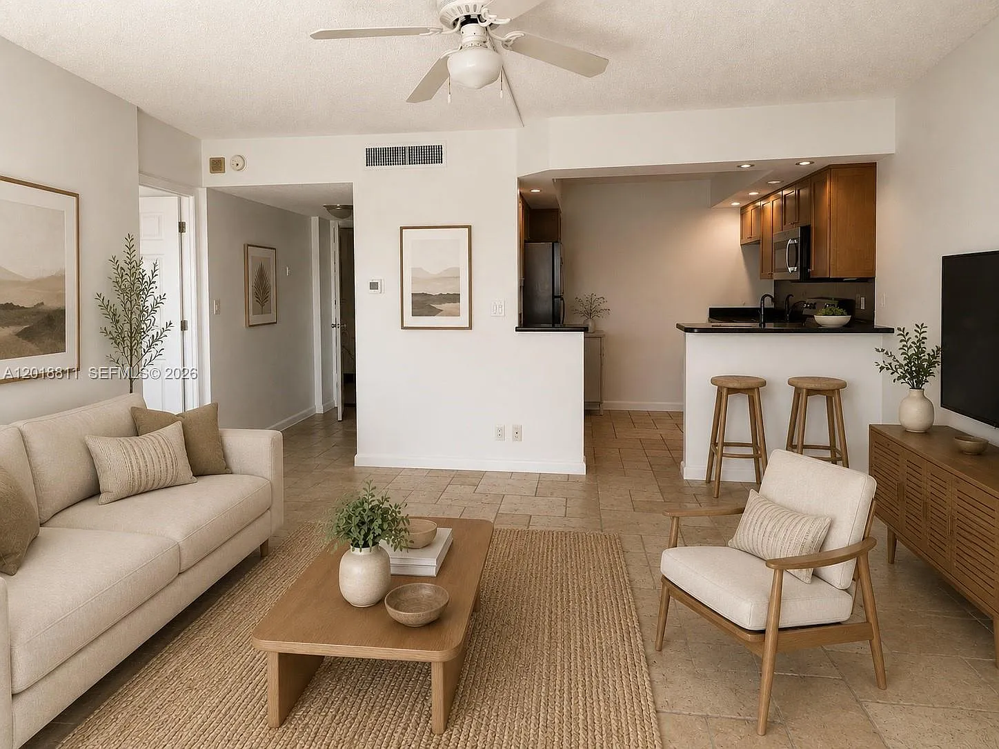 Lauderdale Tower Condo — Photo 2