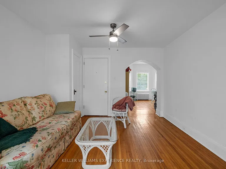101 Clapperton St #7 — Photo 4